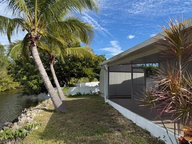 585 14th ST N, Naples, FL 34102