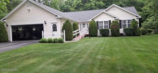 15 Meadow Drive, Moreau, NY 12803