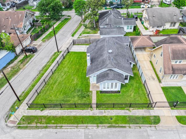 5401 N Capitol Street, Houston, TX 77011