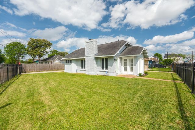 5401 N Capitol Street, Houston, TX 77011
