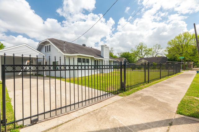 5401 N Capitol Street, Houston, TX 77011