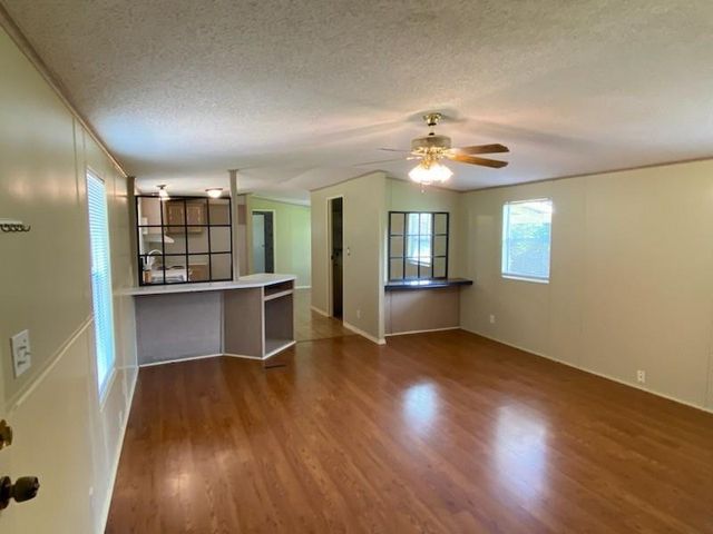 743 N State Highway 95 B, Bastrop, TX 78602