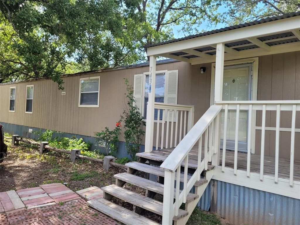 743 N State Highway 95 B, Bastrop, TX 78602