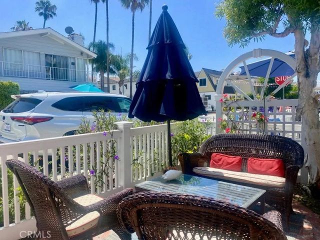 203 Amethyst Avenue, Newport Beach, CA 92662