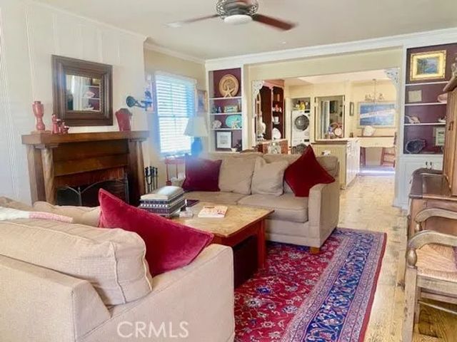 203 Amethyst Avenue, Newport Beach, CA 92662