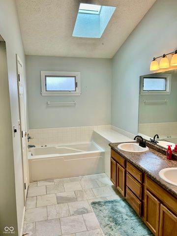 312 Carriage Lane, Franklin, IN 46131