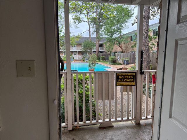 4040 San Felipe Street 104, Houston, TX 77027