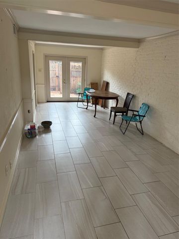 4040 San Felipe Street 104, Houston, TX 77027