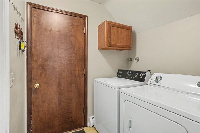 37 S Bear Lake Road, Muskegon, MI 49445