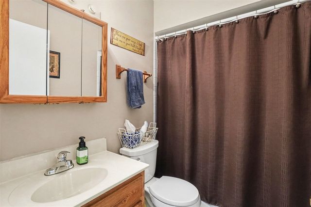 37 S Bear Lake Road, Muskegon, MI 49445