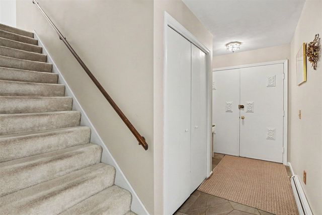37 S Bear Lake Road, Muskegon, MI 49445