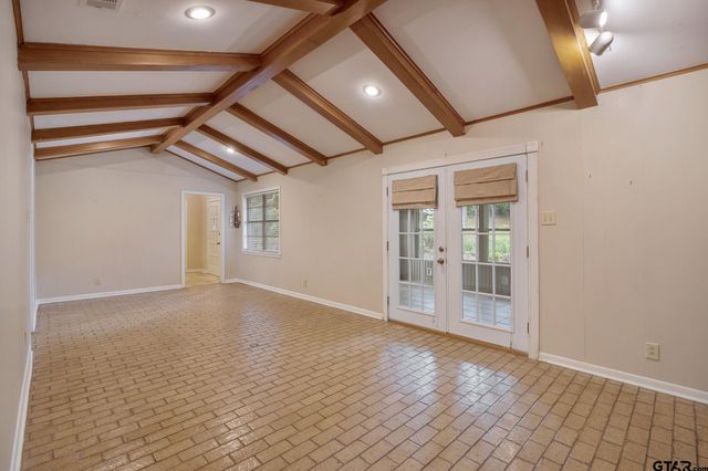 201 Old Tyler Rd, Whitehouse, TX 75791