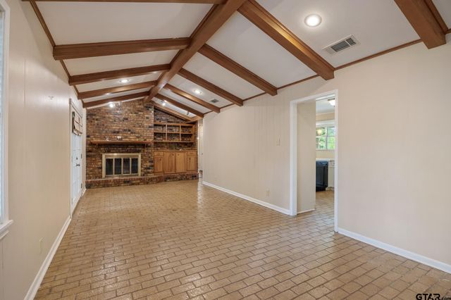201 Old Tyler Rd, Whitehouse, TX 75791