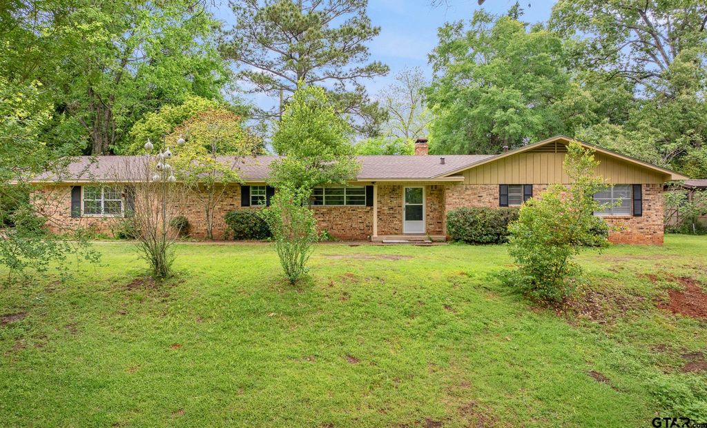 201 Old Tyler Rd, Whitehouse, TX 75791