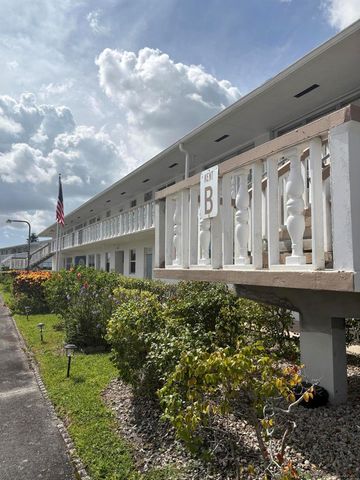 25 Kent B, West Palm Beach, FL 33417