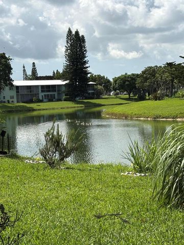 25 Kent B, West Palm Beach, FL 33417