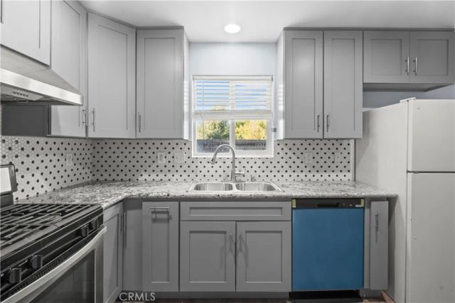 40904 168th East, Lake Los Angeles, CA 93535