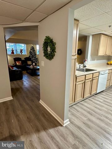 9000 CENTENNIAL STA, Warminster, PA 18974