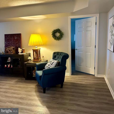 9000 CENTENNIAL STA, Warminster, PA 18974