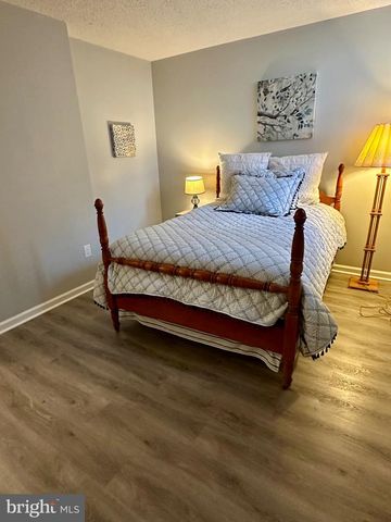 9000 CENTENNIAL STA, Warminster, PA 18974