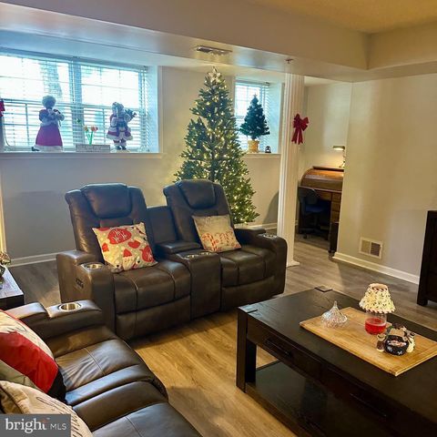 9000 CENTENNIAL STA, Warminster, PA 18974