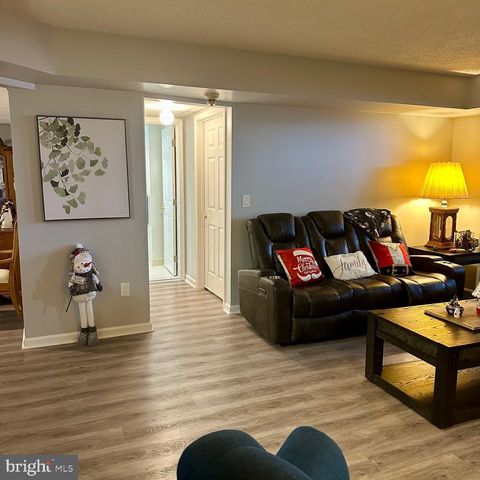 9000 CENTENNIAL STA, Warminster, PA 18974