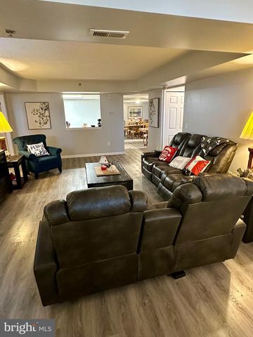 9000 CENTENNIAL STA, Warminster, PA 18974