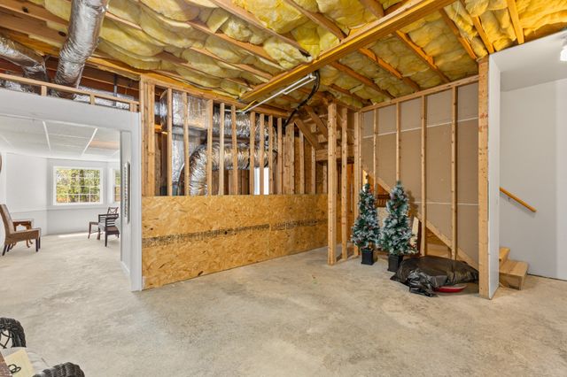 106 Meadowood Loop, Burns, TN 37029