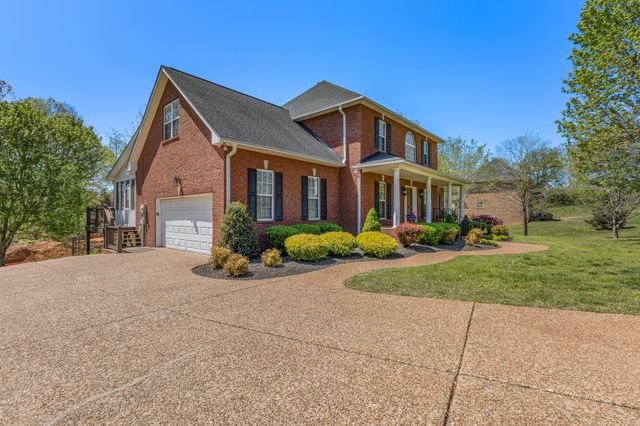 106 Meadowood Loop, Burns, TN 37029
