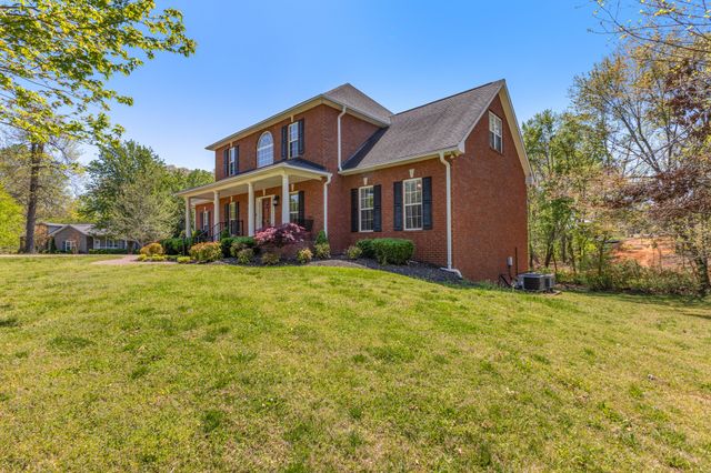 106 Meadowood Loop, Burns, TN 37029