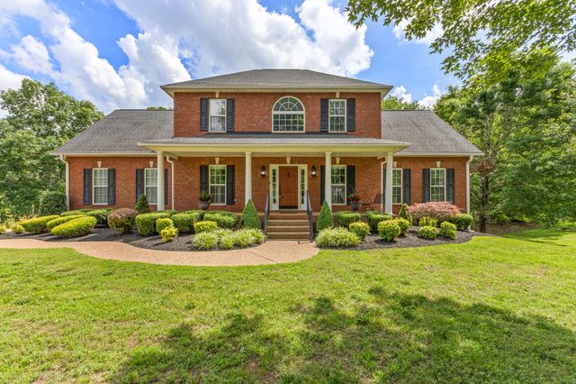 106 Meadowood Loop, Burns, TN 37029