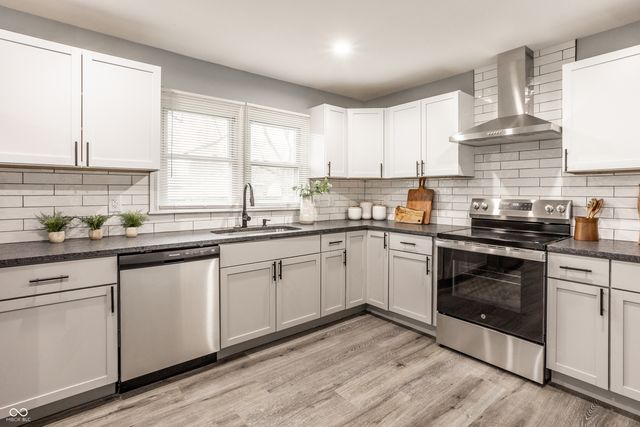 8253 E 11th Street, Indianapolis, IN 46219