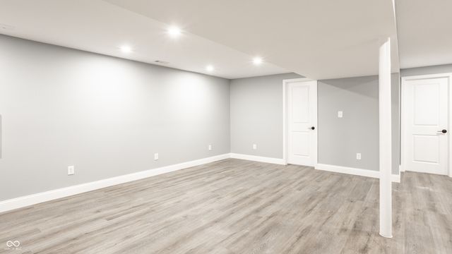 8253 E 11th Street, Indianapolis, IN 46219