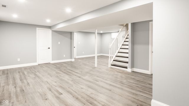 8253 E 11th Street, Indianapolis, IN 46219