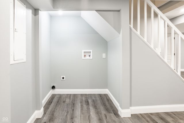 8253 E 11th Street, Indianapolis, IN 46219