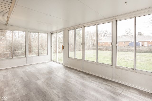 8253 E 11th Street, Indianapolis, IN 46219