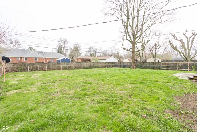 8253 E 11th Street, Indianapolis, IN 46219