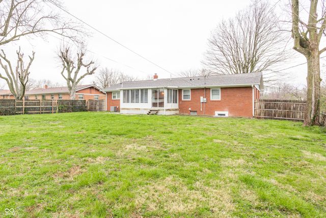 8253 E 11th Street, Indianapolis, IN 46219