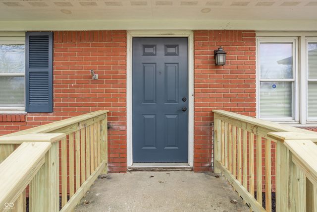 8253 E 11th Street, Indianapolis, IN 46219