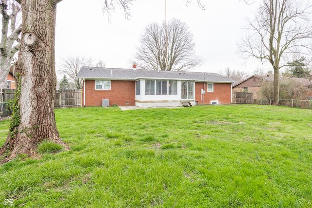8253 E 11th Street, Indianapolis, IN 46219