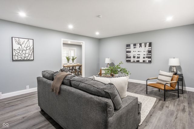 8253 E 11th Street, Indianapolis, IN 46219