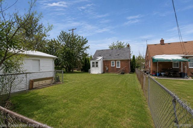1331 Detroit Avenue, Lincoln Park, MI 48146