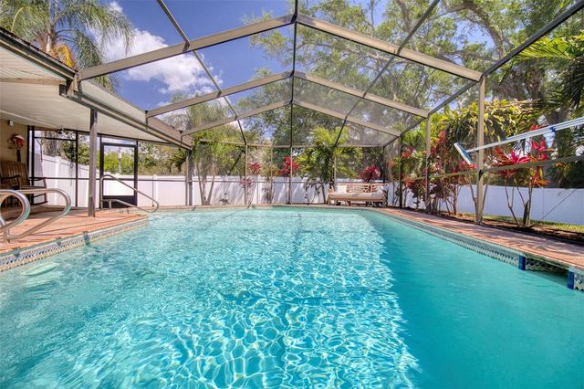 2315 MINNEOLA ROAD, Clearwater, FL 33764