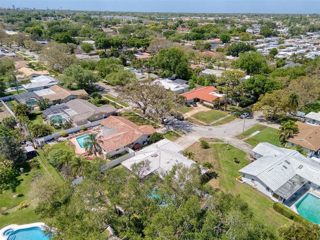 2315 MINNEOLA ROAD, Clearwater, FL 33764