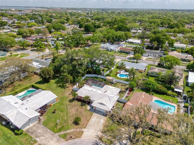 2315 MINNEOLA ROAD, Clearwater, FL 33764