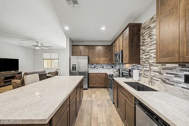7518 S 28TH Place, Phoenix, AZ 85042