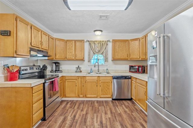 5221 Iona Drive, Sulphur, LA 70665