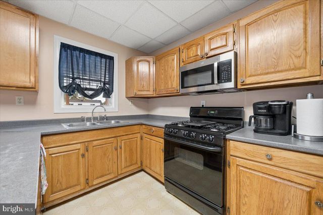 111 4TH AVE, Baltimore, MD 21227
