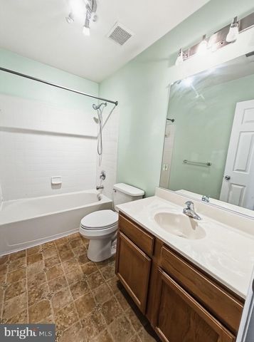 16 E LONE TREE DR, Camden, DE 19934