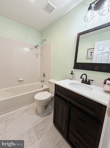 16 E LONE TREE DR, Camden, DE 19934